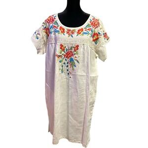 Johnny Was Embroidered Dress Size L 25" PTP 36" Shoulder to Hem; Pockets,